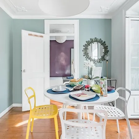 Avenida Da Liberdade Area, Bright And Newly Renovated 2 Bedroom Apartment, Historical Center ליסבון