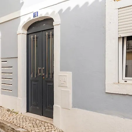 Avenida Da Liberdade Area, Bright And Newly Renovated 2 Bedroom Apartment, Historical Center Lizbona