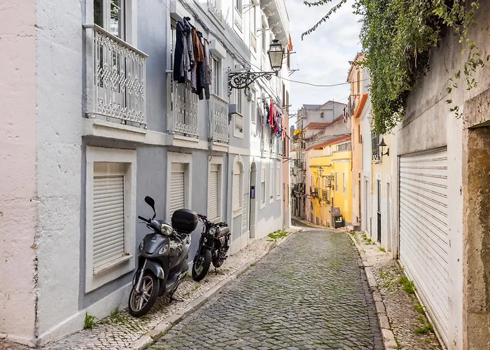 Avenida Da Liberdade Area, Bright And Newly Renovated 2 Bedroom Apartment, Historical Center * Lisboa